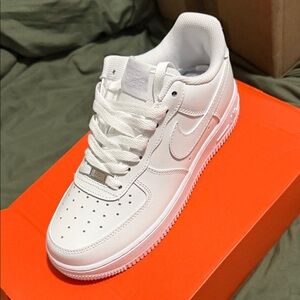 NIKE AIR FORCE 1